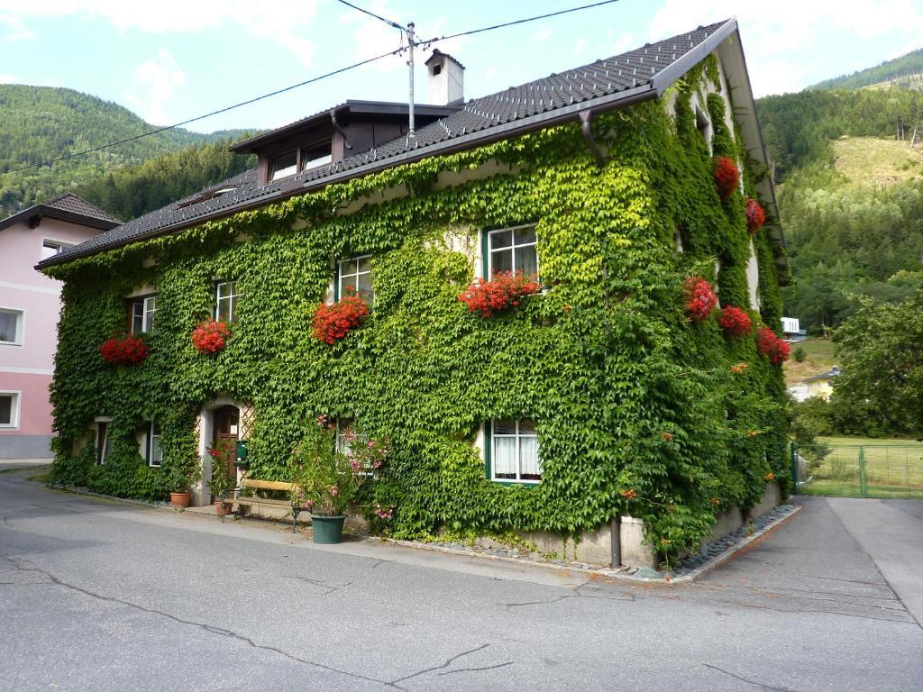 Gutschehof Apartment Obervellach Exterior foto